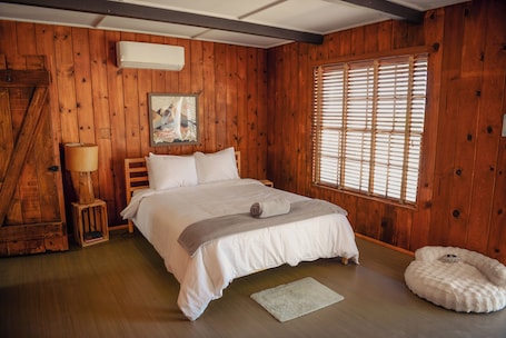 1 bedroom, WiFi, bed sheets. Room #6