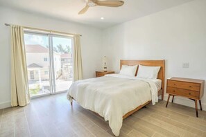 2 bedrooms, WiFi - NEW LuxuryCondo, Pool, Location, WIFI, UNIT 1 (Nassau)