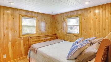2 bedrooms, internet, bed sheets