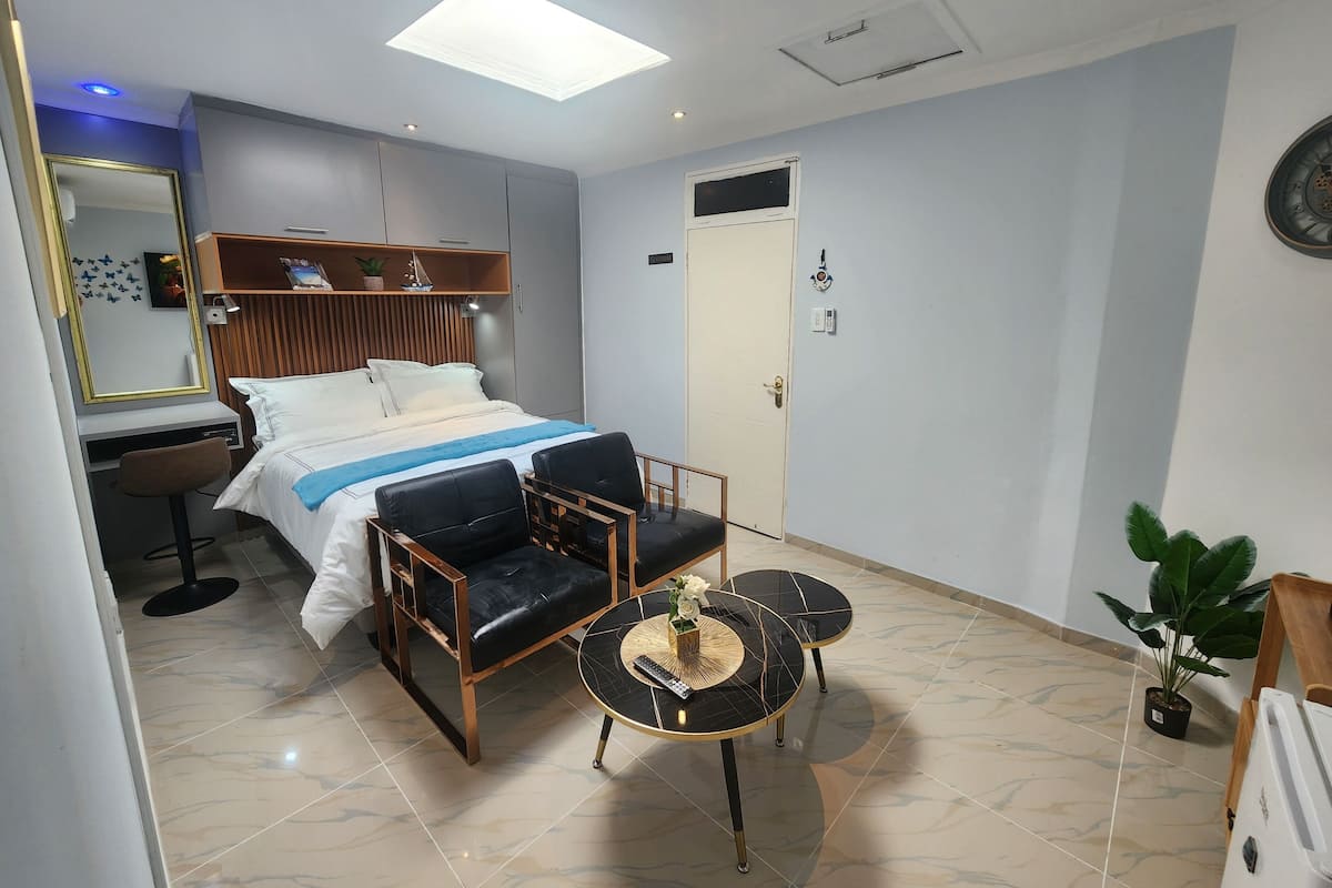 豪華客房 | 埃及棉床單、高級寢具、迷你吧、獨特設計