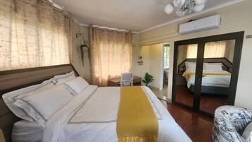 Egyptian cotton sheets, premium bedding, minibar, individually decorated