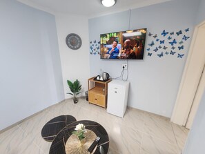 Deluxe-Zimmer | Bettwäsche aus ägyptischer Baumwolle, hochwertige Bettwaren, Minibar