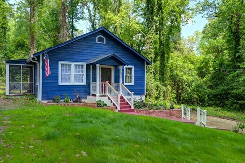 Blue Bungalow |  2BR 1BA | Lexington
