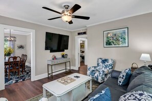 TV - Blue Bungalow |  2BR 1BA | Lexington (Lexington)