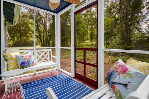 Blue Bungalow |  2BR 1BA | Lexington