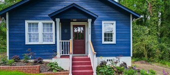 Blue Bungalow |  2BR 1BA | Lexington