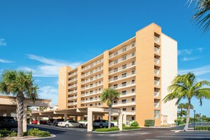 Exterior - Three bedroom oceanfront w/ heated pool at Canaveral Towers! (Cape Canaveral)