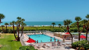 Et oppvarmet basseng