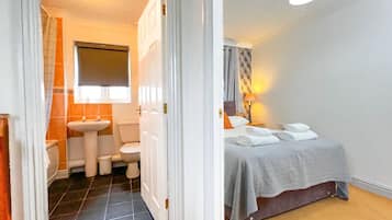Maison Affaires, salle de bains privée, vue jardin (Rider Gardens Home) | Salle de bain