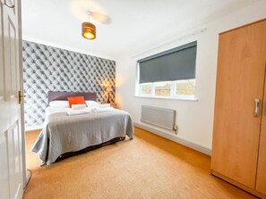 Business House, Private Bathroom, Garden View (Rider Gardens Home) | 2 bedrooms, free WiFi
