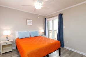 2 habitaciones, tabla de planchar con plancha y cuna de viaje 