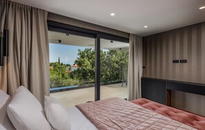 3 quartos, Wi-Fi de cortesia, roupa de cama