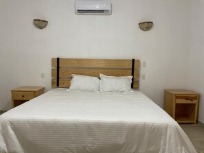 スタンダード ルーム 専用バスルーム コートヤードビュー | WiFi (無料)