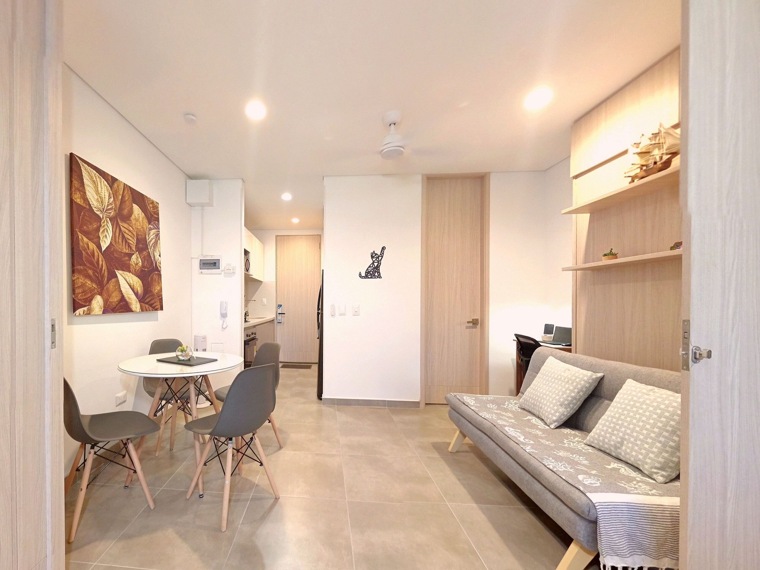 Suite | Zona de estar | Smart TV de 42 pulgadas con canales digitales