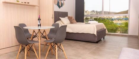 Apartment | Dining