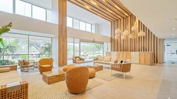 Suite | Hall