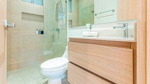 Apartment | Bathroom | Shower, towels - salguero suite 313 (Santa Marta)