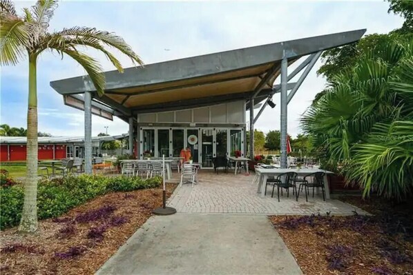 Outdoor dining - Best Area-Arlington Park -Best Home New Listing ! (Sarasota)