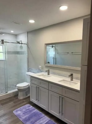 Bathroom - Best Area-Arlington Park -Best Home New Listing ! (Sarasota)