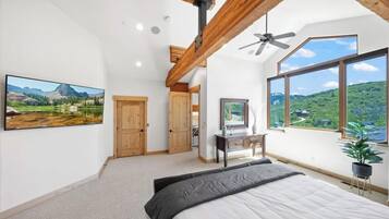 5 bedrooms, iron/ironing board, WiFi, bed sheets