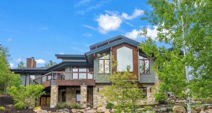 Luxurious Deer Valley Villa: Private Shuttle to Slopes & Breathtaking Views
