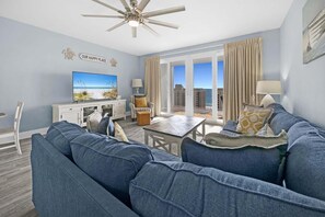 Apartment, Mehrere Betten (Laketown Wharf 1120) | Wohnbereich