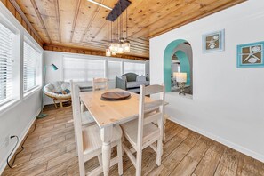 Maison, plusieurs lits (If It's The Beaches) | Restauration
