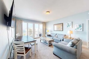 Living area - Laketown Wharf 801 (Panama City Beach)
