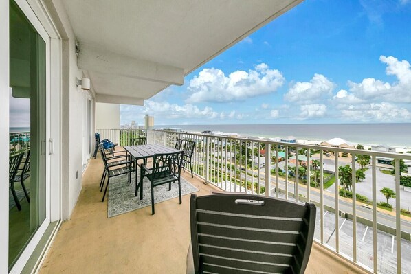 Condo, Multiple Beds (Laketown Wharf 801) | Outdoor dining