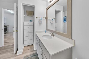 Appart'hĂŽtel, plusieurs lits (Ocean Reef 904) | Salle de bain