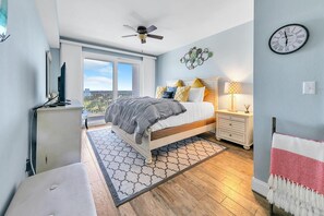 Condo, Multiple Beds (Laketown Wharf 1829) | 3 bedrooms