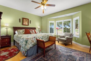 3 bedrooms, iron/ironing board, WiFi, bed sheets - ONE OF A KIND IN THE GRAND, GOLF COURSE, MOUNTAIN VIEWS AND SOLAR (Surprise)