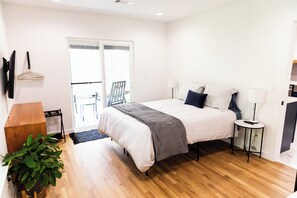 2 Schlafzimmer, Schreibtisch, Bügeleisen/Bügelbrett, WLAN