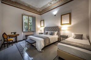 2 chambres, fer et planche à repasser, lit parapluie, Wi-Fi gratuit