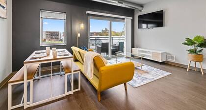 Cozy 2B1B w/ Coffee, Wi-Fi & Free Parking