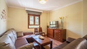 TV, table football, ping pong - Casas Rurales Medina Granada by Ruralidays (Granada)