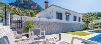 Villa Madrid Alcazar El Gastor by Ruralidays