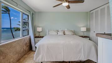 2 bedrooms, desk, iron/ironing board, WiFi