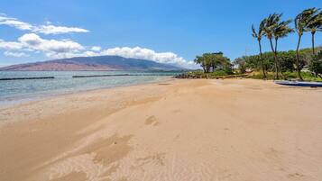 Una playa cerca