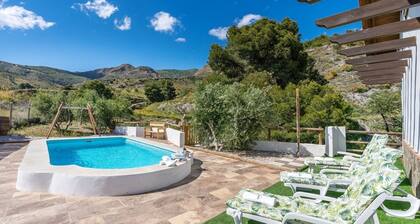 Cortijo Fuente Pinos Molvízar by Ruralidays
