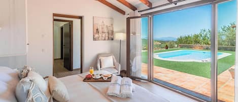 4 camere, ferro/asse da stiro, culla da viaggio, Wi-Fi