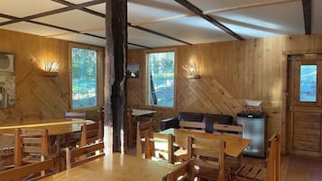 Family Villa, Mountain View | Dining room