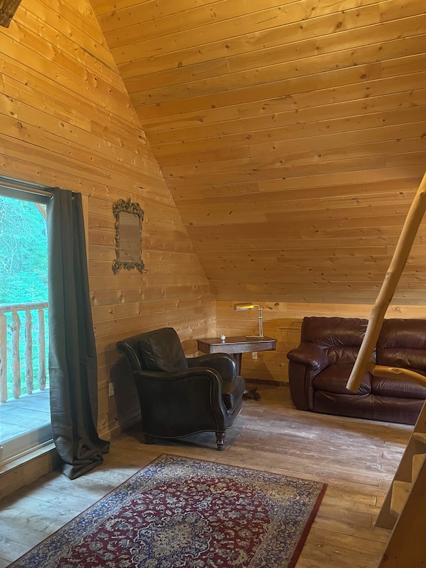 Cabana Comfort, vistes a la muntanya | Decoració individual, mobiliari individual i roba de llit