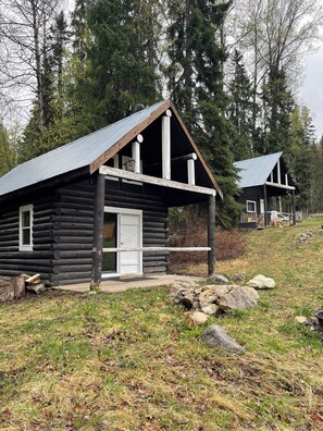 Exterior - Beaverfoot Lodge (Golden)