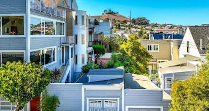 Sunny Bernal Heights Casita with Private Entrance