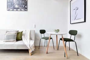Duplex (711)