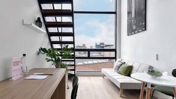 Duplex (711) | 1 bedroom, premium bedding, iron/ironing board, free WiFi