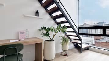 Duplex (711) | 1 bedroom, premium bedding, iron/ironing board, free WiFi