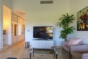 Smart TV, stereo