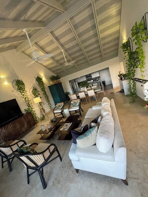 Smart-tv och en stereo